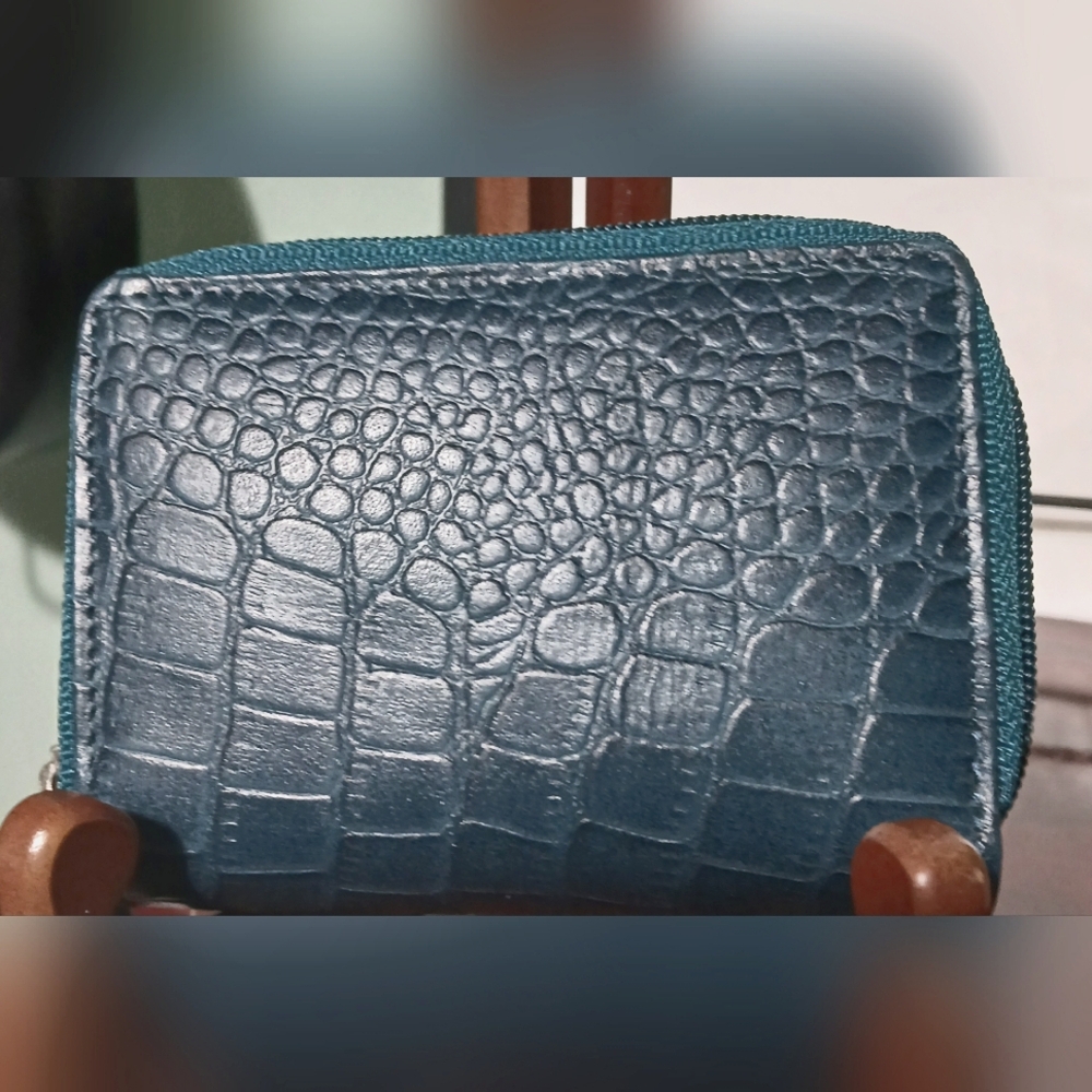 NWT Passage Leather Walley